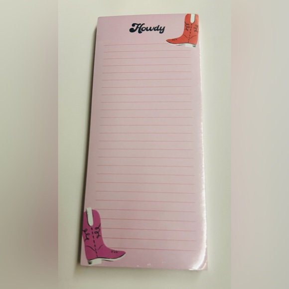 New Long Pink Pad "Howdy" Lined Magnetic 100 Pages Graphique Cowboy Boots - Picture 7 of 7